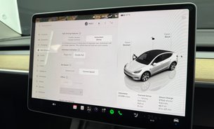 Tesla Model Y LONG RANGE AWD TOW BAR One Owner GROK AI Adaptive LEDs Pano Roof VAT Q 18