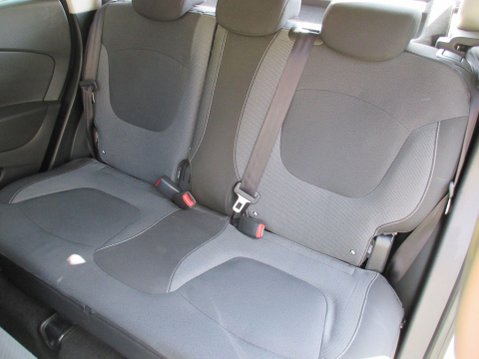 Renault Captur 0.9 TCe ENERGY Dynamique S MediaNav Euro 5 (s/s) 5dr 28