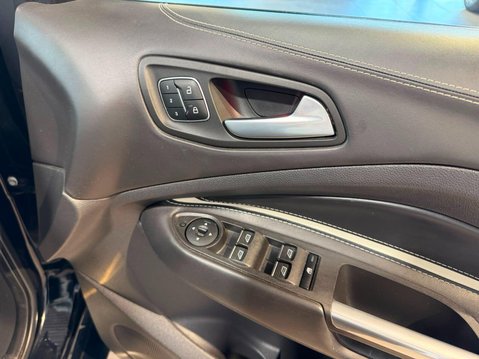 Ford Kuga 2.0 TDCi Vignale Powershift AWD Euro 6 (s/s) 5dr 36