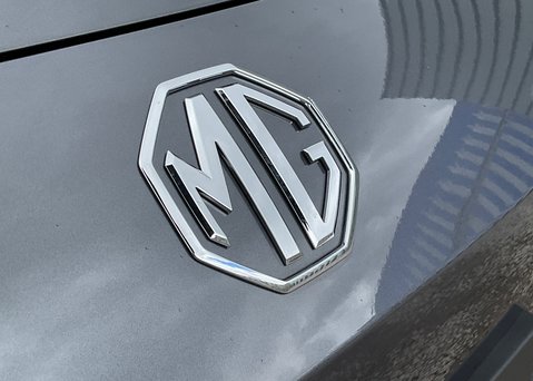 MG MG4 EV URBAN 53.9kWh PREMIUM LONG RANGE 4