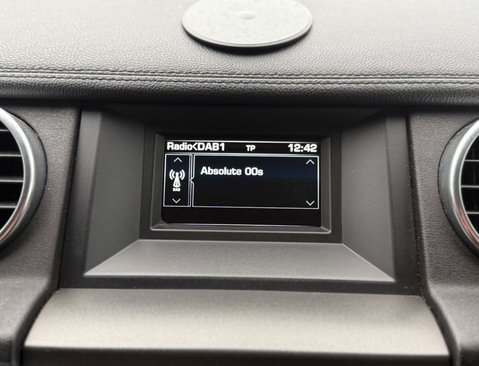 Land Rover Discovery 3.0 Discovery SE SDV6 Auto 4WD 5dr 25