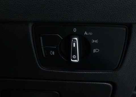Volkswagen Passat 1.4 TSI 13kWh GTE Estate 5dr Petrol Plug-in Hybrid DSG Euro 6 (s/s) (218 ps 43