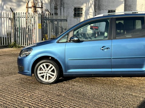 Volkswagen Touran 1.6 TDI BlueMotion Tech SE DSG Euro 5 (s/s) 5dr 14
