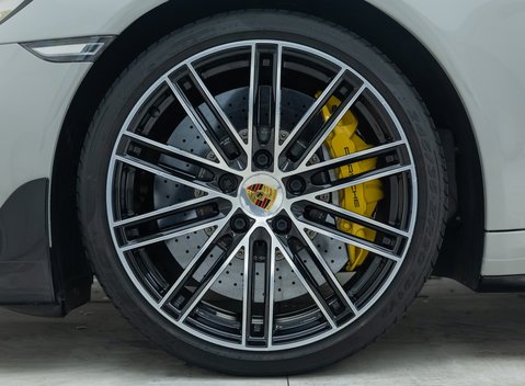 Porsche 911 Turbo S (991.2) 32