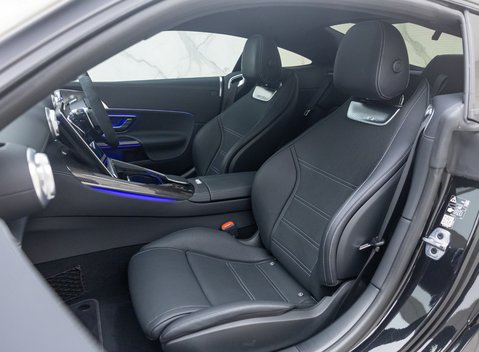 Mercedes-Benz Amg GT 63 PREMIUM + 16