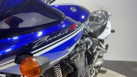 Suzuki Bandit 1200 2005 ONLY 21K NEW MOT SERVICED VERY CLEAN ICONIC MK2 NAKED 29