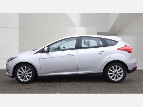 Ford Focus 1.0T EcoBoost Titanium Euro 6 (s/s) 5dr 3