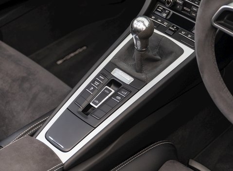 Porsche Boxster Spyder 21