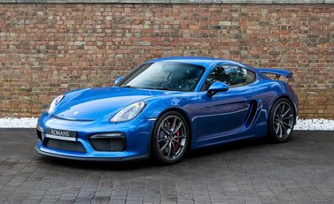 Porsche Cayman GT4 6