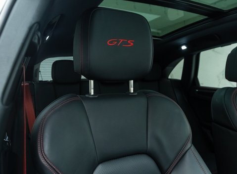 Porsche Macan GTS 15