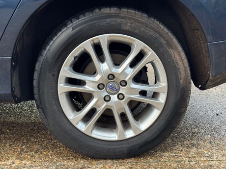 Volvo XC60 2.4 XC60 SE Luxury Nav D5 AWD 4WD 5dr 50