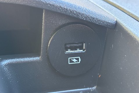 Iveco Daily 70C18D Crew Cab Dropside with Tail Lift - Air Con - Low Miles 29