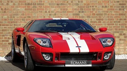 The new Ford GT is the toast of the Detroit Motor Show