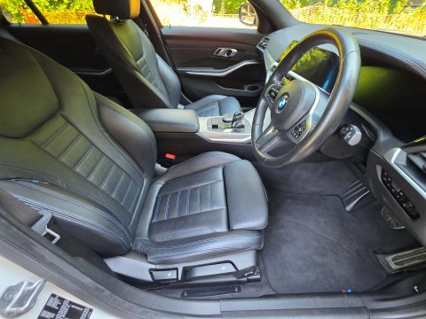 BMW 3 Series 2.0 318d M Sport Auto 5dr 18