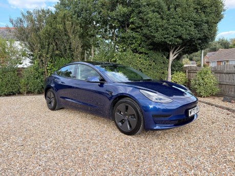 Tesla Model 3 Standard Range Plus Auto RWD 4dr 2