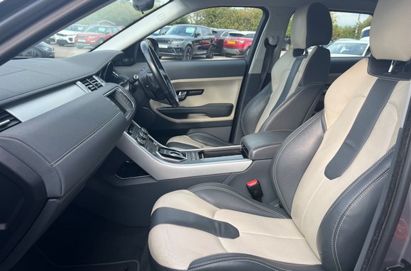 Land Rover Range Rover Evoque 2.2 SD4 DYNAMIC AUTO 30