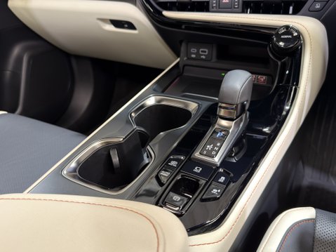 Lexus NX 450H PLUS TAKUMI Pan Roof + Mark Levinson Sound 53
