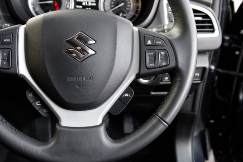 Suzuki SX4 S-Cross MOTION BOOSTERJET MHEV 19