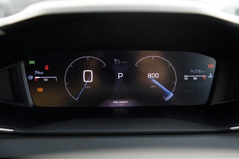 Peugeot 2008 PURETECH EAT8 S/S ALLURE 10