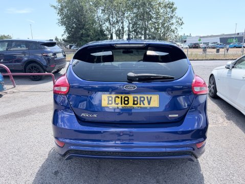 Ford Focus 1.0 ST-LINE NAVIGATION 6