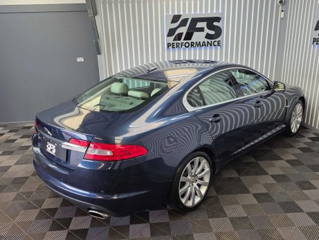 Jaguar XF 3.0d V6 Premium Luxury Saloon 4dr Diesel Auto Euro 5 (240 ps) 39