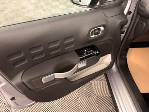 Citroen C3 1.2 PureTech Flair Plus Euro 6 (s/s) 5dr 28