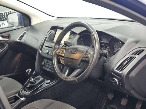 Ford Focus 1.0 Titanium 5dr 12