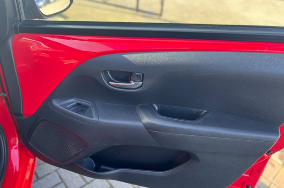 Toyota Aygo VVT-I X-TREND X-SHIFT 5 DOOR AUTO 18