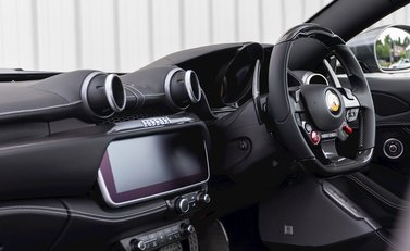 Ferrari Portofino 18