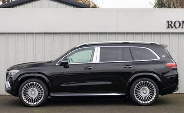 Mercedes-Benz GLS 600 First Class 2