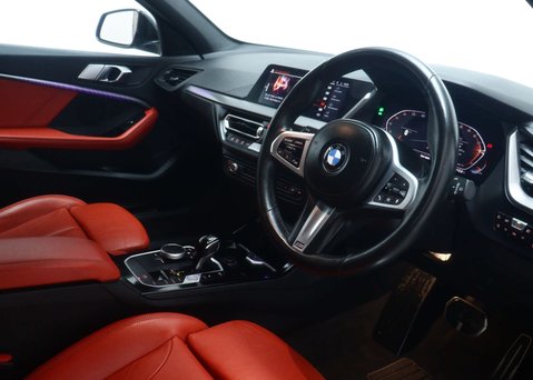 BMW 1 Series 1.5 118i M Sport (LCP) Hatchback 5dr Petrol DCT Euro 6 (s/s) (136 ps) 44