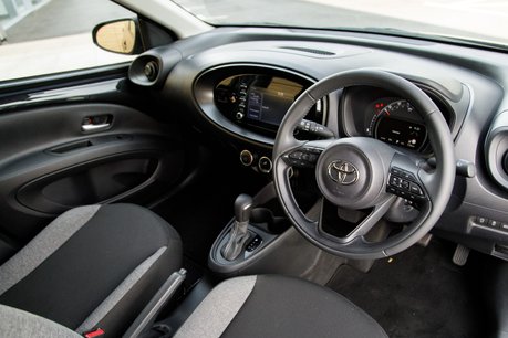 Toyota Aygo X VVT-I PURE