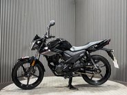 Yamaha YS125 2018 68 PLATE LONG MOT SERVICED ONLY 8K IDEAL LEARNER BIKE 125CC 4