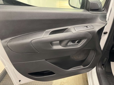 Vauxhall Combo 1.5 Combo 2300 Professional Turbo D S/S 17