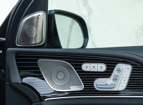 Mercedes-Benz GLS 600 31