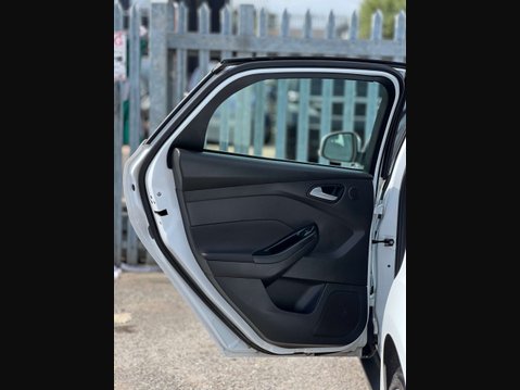 Ford Focus 1.6 Focus Titanium Navigator TDCi 5dr 31