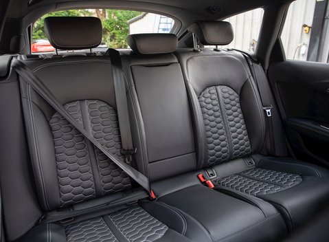 Audi RS6 Avant Performance 13