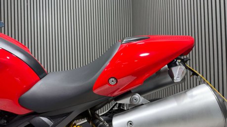 Ducati Monster 696 2011 ONLY 5K SERVICED WARRANTY 696CC LONG MOT VERY CLEAN NAKED 13