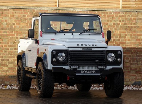 Land Rover Defender 90 Bowler Edition 1
