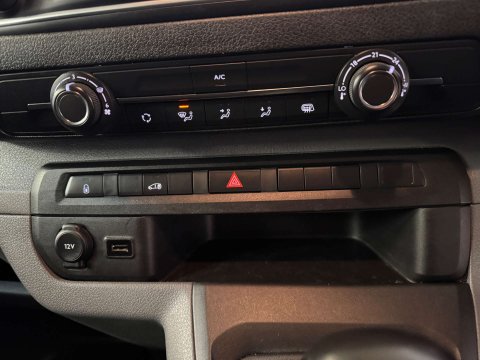 Vauxhall Vivaro 1.5 Vivaro F2700 Sportive S/S 17