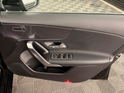 Mercedes-Benz A Class 1.3 A180 Sport Edition (Executive) 7G-DCT Euro 6 (s/s) 5dr 35