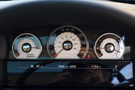 Rolls-Royce Wraith V12 15