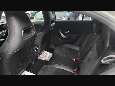 Mercedes-Benz A Class A 250 AMG LINE PREMIUM 20