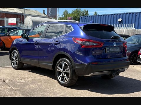 Nissan Qashqai 1.3 Qashqai N-Connecta DiG-T 5dr 6