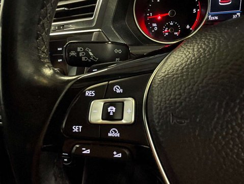 Volkswagen Tiguan 2.0 Tiguan Allspace SE Nav TDI 4Motion Semi-Auto 4WD 5dr 15