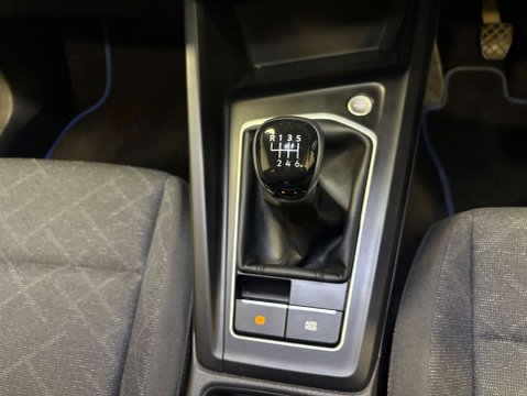 Volkswagen Golf 1.5 Golf Life TSi 5dr 26