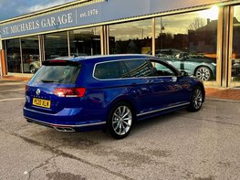 Volkswagen Passat 1.5 Passat R-Line TSi Evo 5dr 8