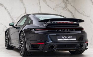 Porsche 911 Turbo (992) 3