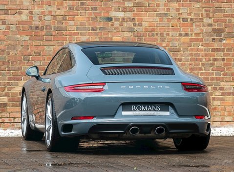 Porsche 911 (991.2) Carrera 3