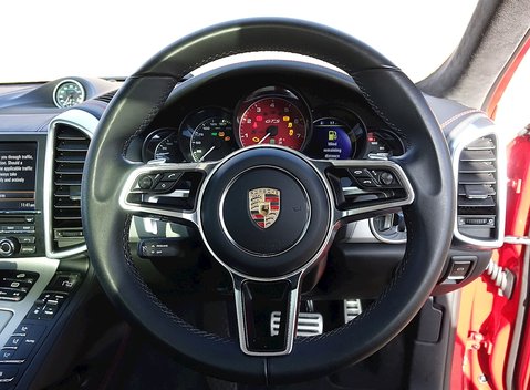 Porsche Cayenne GTS 6